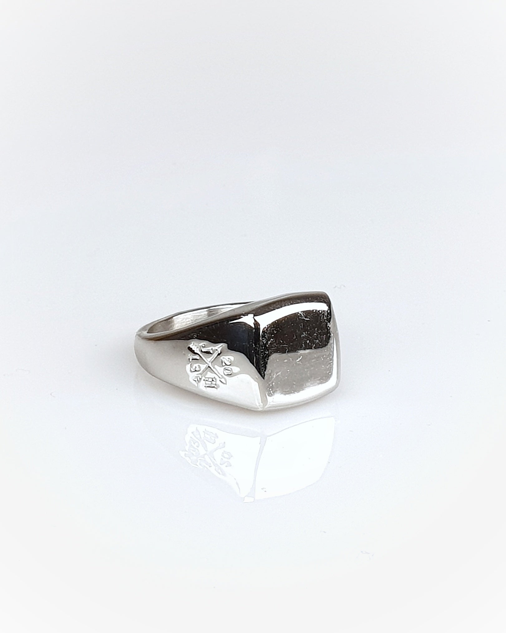 Ring, Kenta. Silver