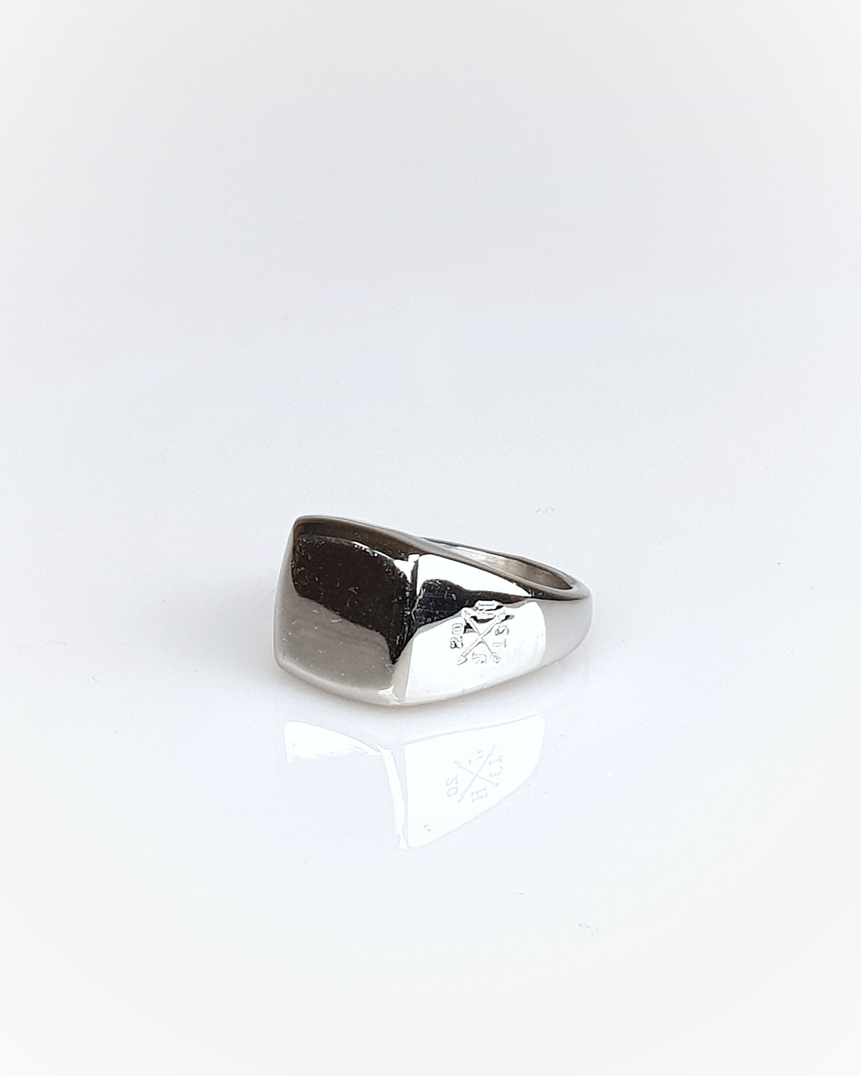 Ring, Kenta. Silver