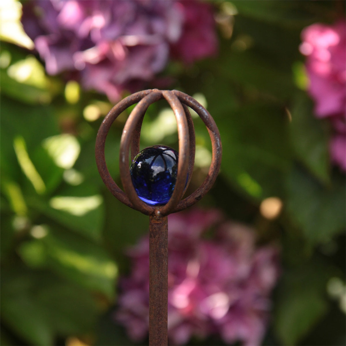 Dekoration med glaskula – Eldgarden