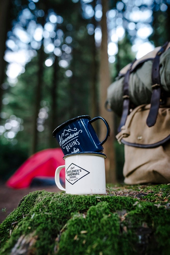 Emaljmugg – Blå “The Adventure Begins”