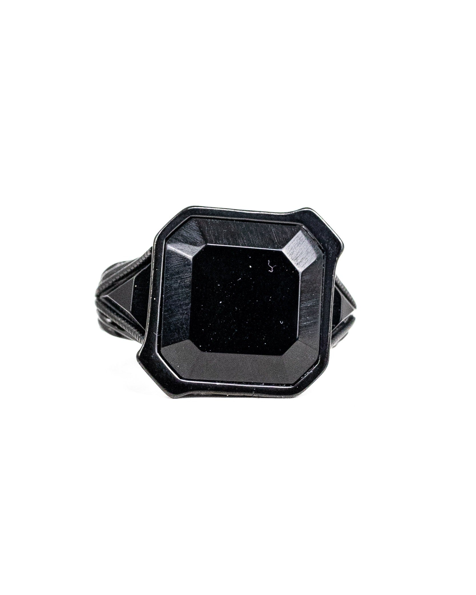 Ring Hades Black, Jernhest