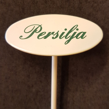 Kryddskylt emalj Produktkategori: Skyltar. Köp hos Byggnadsvardskompaniet.se