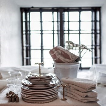 Tallrik, assiett Produktkategori: Beslag & Inredning. Köp hos Byggnadsvardskompaniet.se