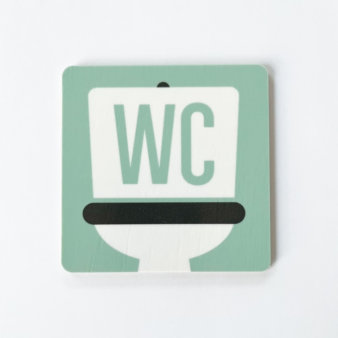 Dörrskylt WC turkos Produktkategori: Skyltar. Köp hos Byggnadsvardskompaniet.se