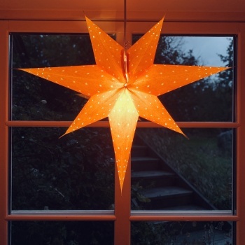 Adventsstjärna Orange Produktkategori: Jul. Köp hos Byggnadsvardskompaniet.se