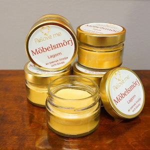 Möbelsmörj Mjuk Produktkategori: Olja & Vax. Köp hos Byggnadsvardskompaniet.se