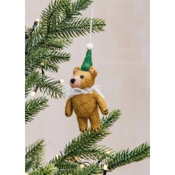 CIRCUS BEAR – Julhänge Produktkategori: Jul. Köp hos Byggnadsvardskompaniet.se