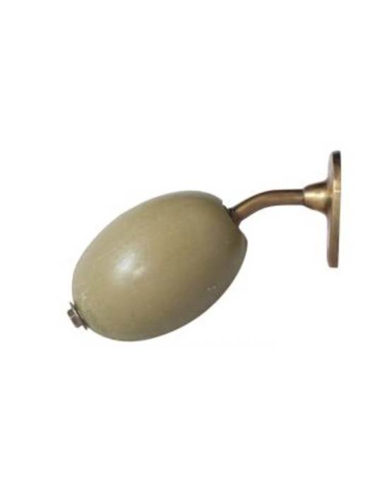 Väggmonterad Marseille-tvål med olivolja Produktkategori: Fast Tvål. Köp hos Byggnadsvardskompaniet.se