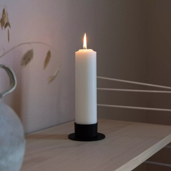 Liljeholmens Gilleljusstake Produktkategori: Ljusstakar. Köp hos Byggnadsvardskompaniet.se