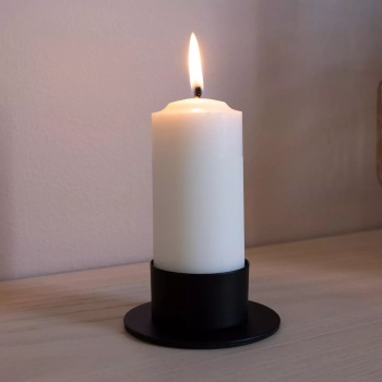 Liljeholmens Gilleljusstake Produktkategori: Ljusstakar. Köp hos Byggnadsvardskompaniet.se